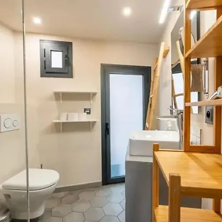 100m2 Dernier Etage - Atypique Apartment
