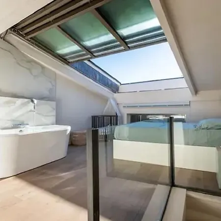 100m2 Dernier Etage - Atypique Apartment *