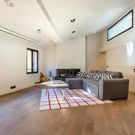 100m2 Dernier Etage - Atypique
