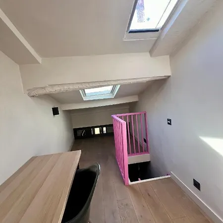 Apartment 100m2 Dernier Etage - Atypique *